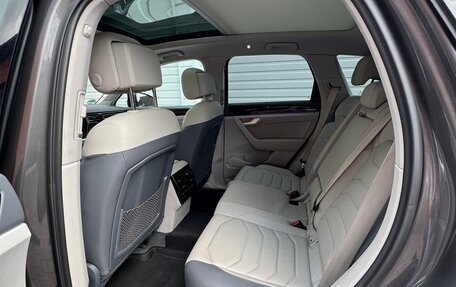 Volkswagen Touareg III, 2019 год, 5 830 000 рублей, 7 фотография