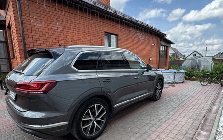Volkswagen Touareg III, 2019 год, 5 830 000 рублей, 10 фотография