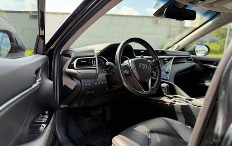 Toyota Camry, 2019 год, 3 050 000 рублей, 5 фотография