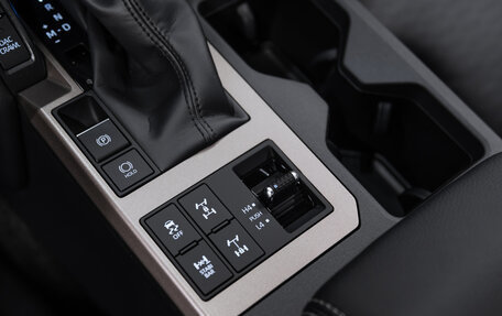 Toyota Land Cruiser Prado, 2025 год, 9 500 000 рублей, 15 фотография