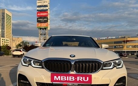 BMW 3 серия, 2019 год, 3 790 000 рублей, 10 фотография