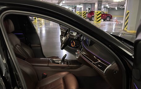 BMW 7 серия, 2016 год, 2 800 000 рублей, 16 фотография