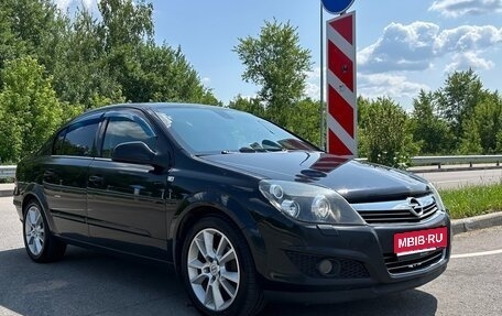 Opel Astra H, 2011 год, 650 000 рублей, 1 фотография