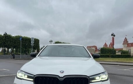 BMW 5 серия, 2021 год, 5 650 000 рублей, 2 фотография