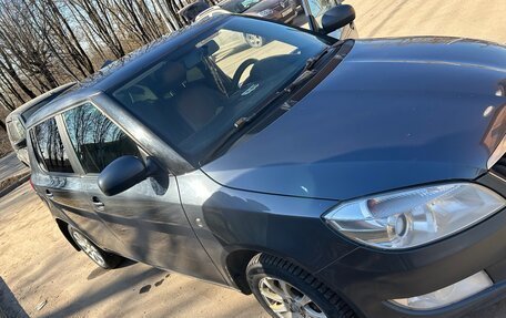 Skoda Fabia II, 2011 год, 490 000 рублей, 3 фотография