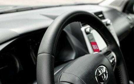 Toyota Land Cruiser Prado 150 рестайлинг 2, 2018 год, 4 500 000 рублей, 23 фотография