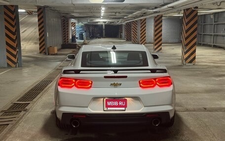 Chevrolet Camaro VI, 2022 год, 3 950 000 рублей, 6 фотография