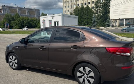 KIA Rio III рестайлинг, 2015 год, 999 000 рублей, 4 фотография
