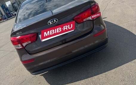 KIA Rio III рестайлинг, 2015 год, 999 000 рублей, 10 фотография
