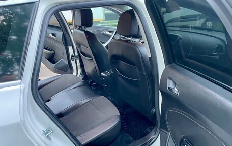Opel Astra J, 2012 год, 650 000 рублей, 11 фотография