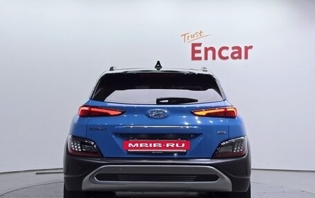 Hyundai Kona I, 2021 год, 1 750 000 рублей, 4 фотография