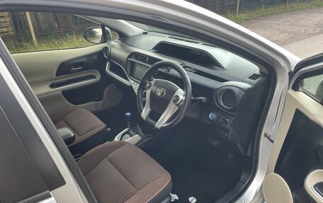 Toyota Aqua I, 2014 год, 880 000 рублей, 8 фотография