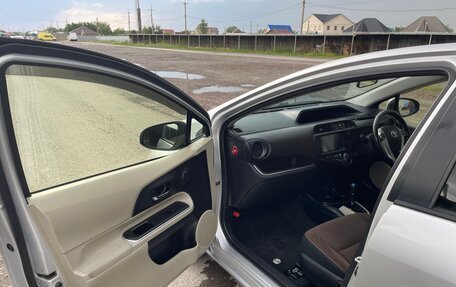 Toyota Aqua I, 2014 год, 880 000 рублей, 7 фотография