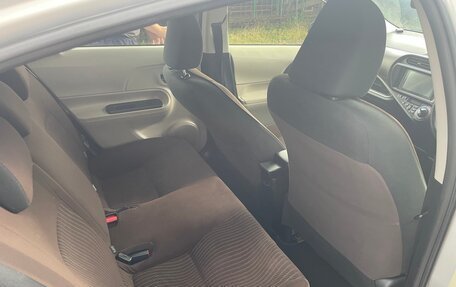 Toyota Aqua I, 2014 год, 880 000 рублей, 13 фотография