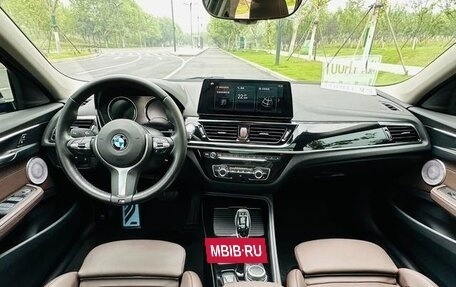 BMW 1 серия, 2021 год, 1 550 000 рублей, 10 фотография