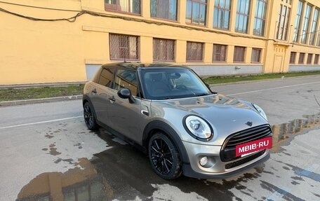 MINI Hatch, 2017 год, 1 650 000 рублей, 4 фотография