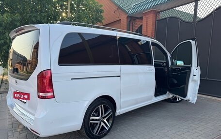 Mercedes-Benz V-Класс, 2017 год, 4 750 000 рублей, 4 фотография