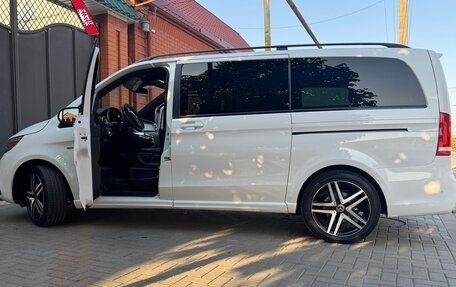 Mercedes-Benz V-Класс, 2017 год, 4 750 000 рублей, 9 фотография