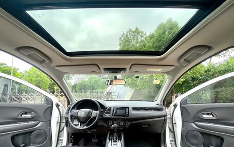 Honda Vezel, 2021 год, 1 350 000 рублей, 11 фотография