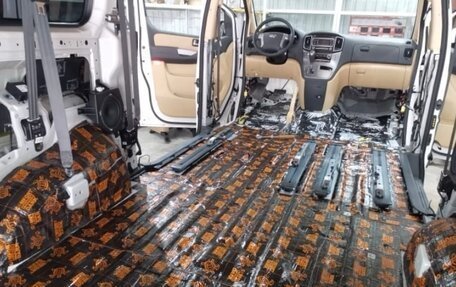 Hyundai H-1 II рестайлинг, 2020 год, 3 700 000 рублей, 13 фотография