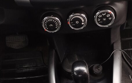 Mitsubishi Outlander III рестайлинг 3, 2012 год, 1 350 000 рублей, 11 фотография