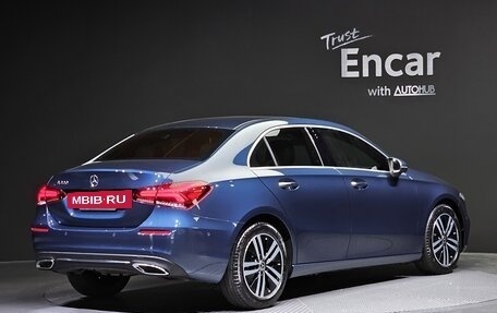 Mercedes-Benz A-Класс, 2022 год, 2 707 334 рублей, 2 фотография