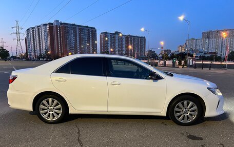Toyota Camry, 2015 год, 1 950 000 рублей, 6 фотография