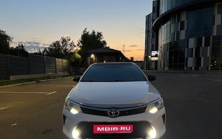 Toyota Camry, 2015 год, 1 950 000 рублей, 4 фотография