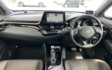 Toyota C-HR I рестайлинг, 2021 год, 1 680 000 рублей, 8 фотография