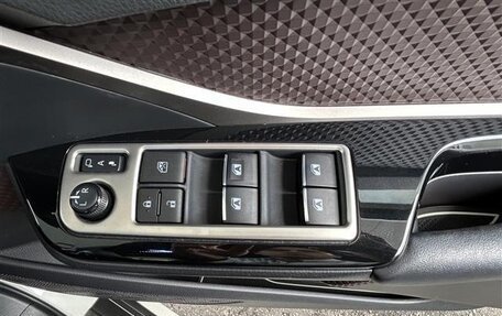 Toyota C-HR I рестайлинг, 2021 год, 1 680 000 рублей, 18 фотография