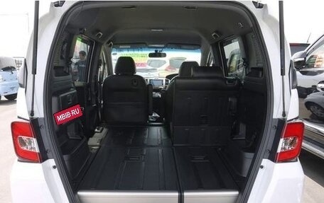 Honda Freed I, 2016 год, 907 000 рублей, 33 фотография