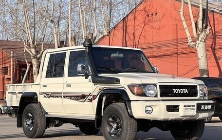 Toyota Land Cruiser 70, 2023 год, 7 704 000 рублей, 9 фотография