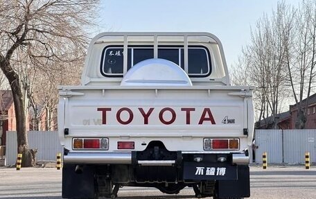 Toyota Land Cruiser 70, 2023 год, 7 704 000 рублей, 8 фотография