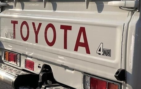 Toyota Land Cruiser 70, 2023 год, 7 704 000 рублей, 14 фотография