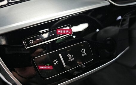 Audi A8, 2021 год, 5 850 898 рублей, 9 фотография