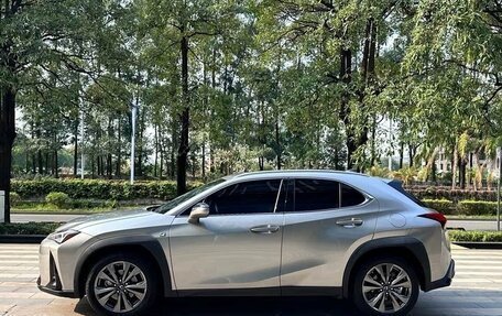 Lexus UX I, 2021 год, 2 247 000 рублей, 4 фотография