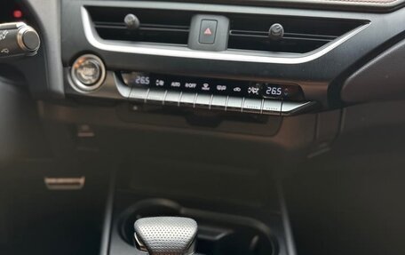 Lexus UX I, 2021 год, 2 247 000 рублей, 18 фотография