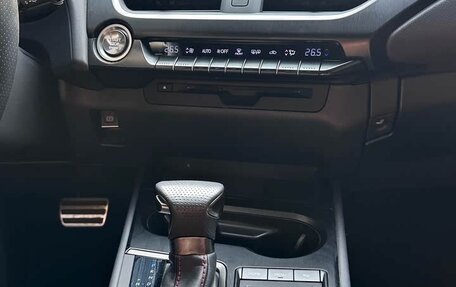 Lexus UX I, 2021 год, 2 247 000 рублей, 19 фотография