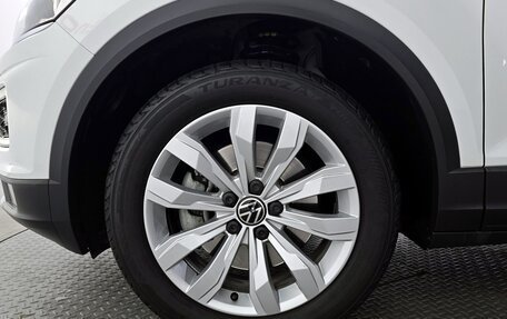 Volkswagen T-Roc I, 2022 год, 2 124 442 рублей, 2 фотография