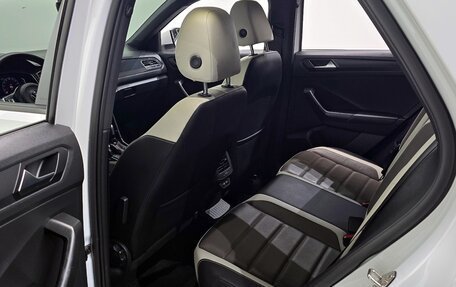 Volkswagen T-Roc I, 2022 год, 2 124 442 рублей, 7 фотография