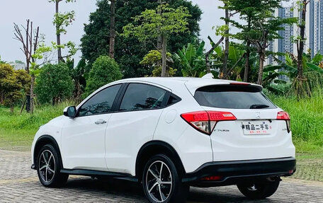 Honda Vezel, 2020 год, 1 350 000 рублей, 4 фотография
