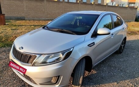 KIA Rio III рестайлинг, 2014 год, 880 000 рублей, 2 фотография