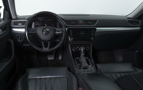 Skoda Superb III рестайлинг, 2018 год, 1 964 000 рублей, 6 фотография