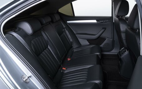 Skoda Superb III рестайлинг, 2018 год, 1 964 000 рублей, 7 фотография