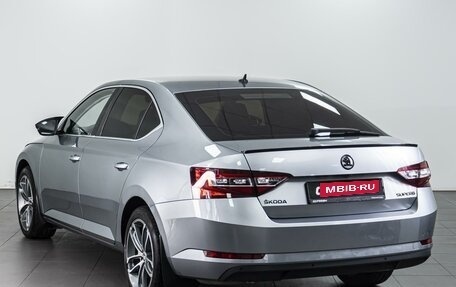 Skoda Superb III рестайлинг, 2018 год, 1 964 000 рублей, 2 фотография