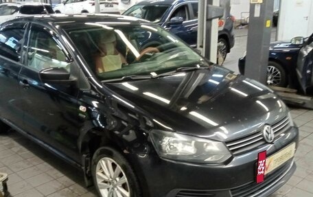 Volkswagen Polo VI (EU Market), 2013 год, 480 000 рублей, 2 фотография