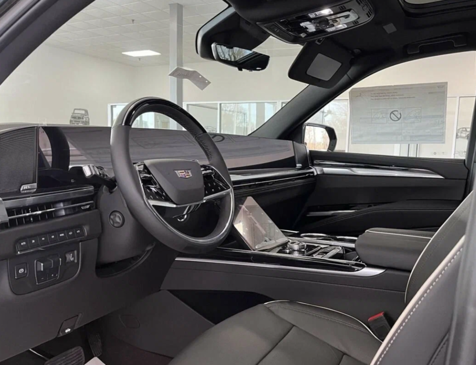 Cadillac Escalade V, 2025 год, 23 000 000 рублей, 5 фотография