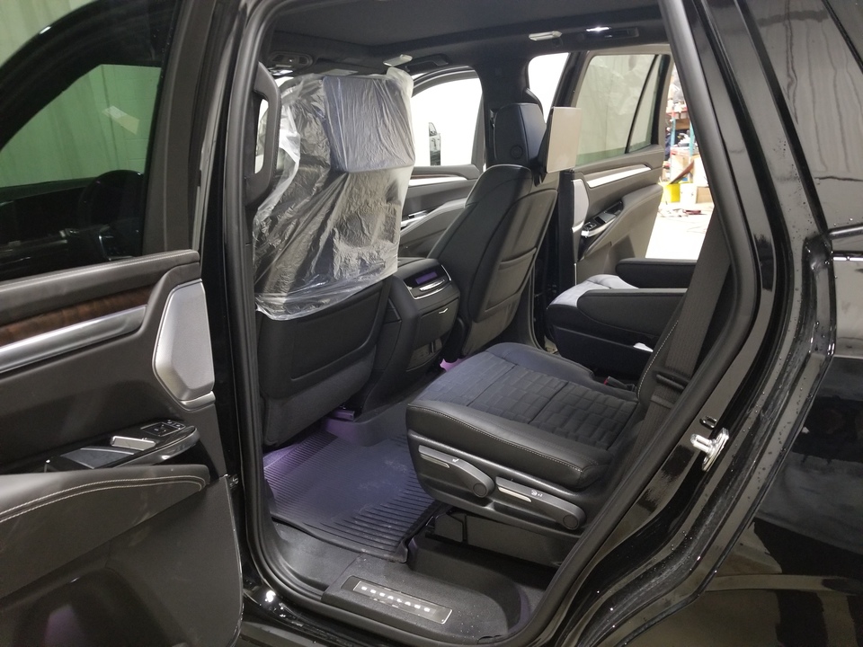 Cadillac Escalade V, 2025 год, 23 000 000 рублей, 12 фотография