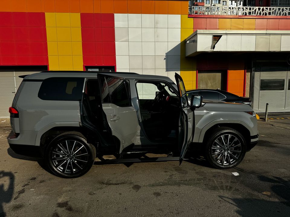 Lexus GX II рестайлинг 2, 2024 год, 14 300 000 рублей, 3 фотография