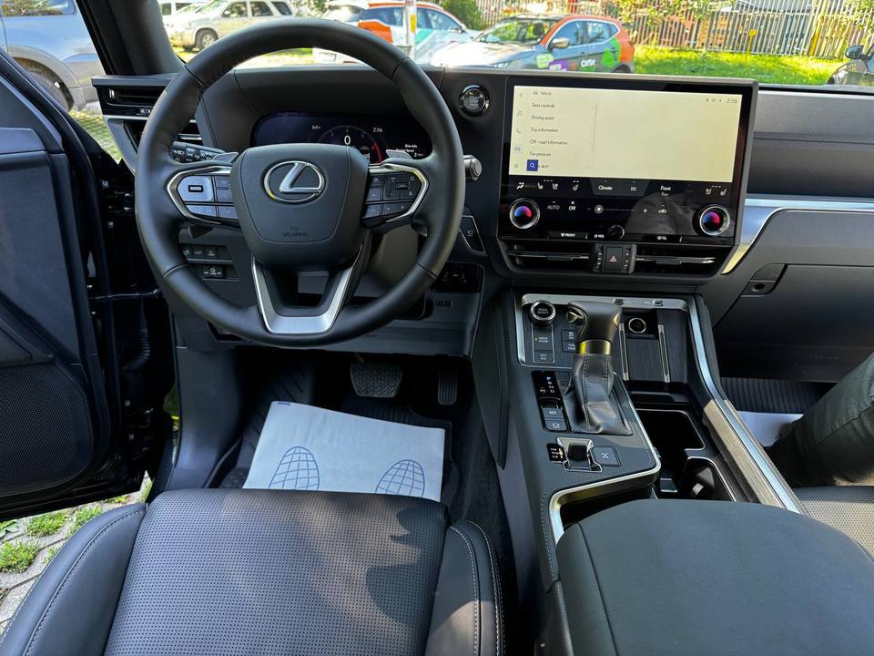 Lexus GX II рестайлинг 2, 2024 год, 14 300 000 рублей, 40 фотография